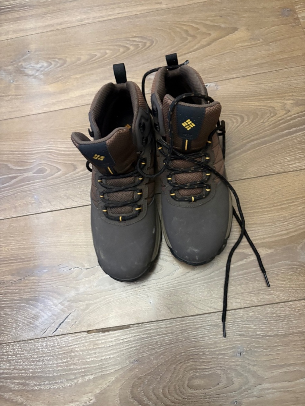 Men’s Columbia hiking boots